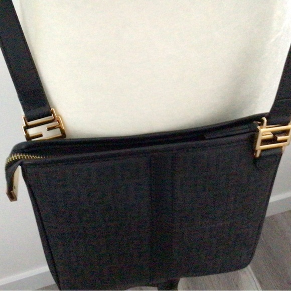 Fendi Crossbody Small Messenger Bag. Authentic with certificate. Charcoal. - Picture 6 of 9